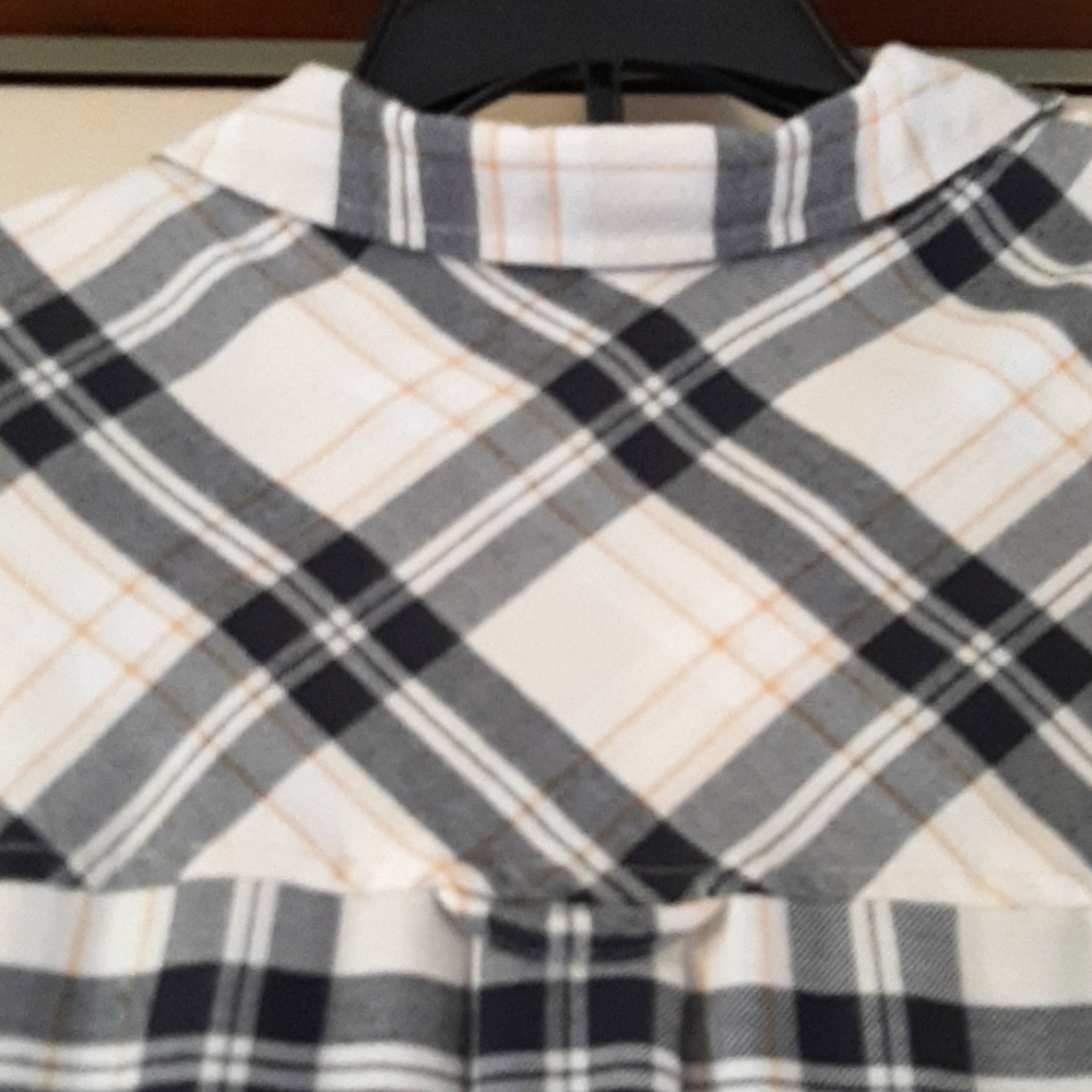 AZ. Jean Co. Blouse - Picture 5 of 7